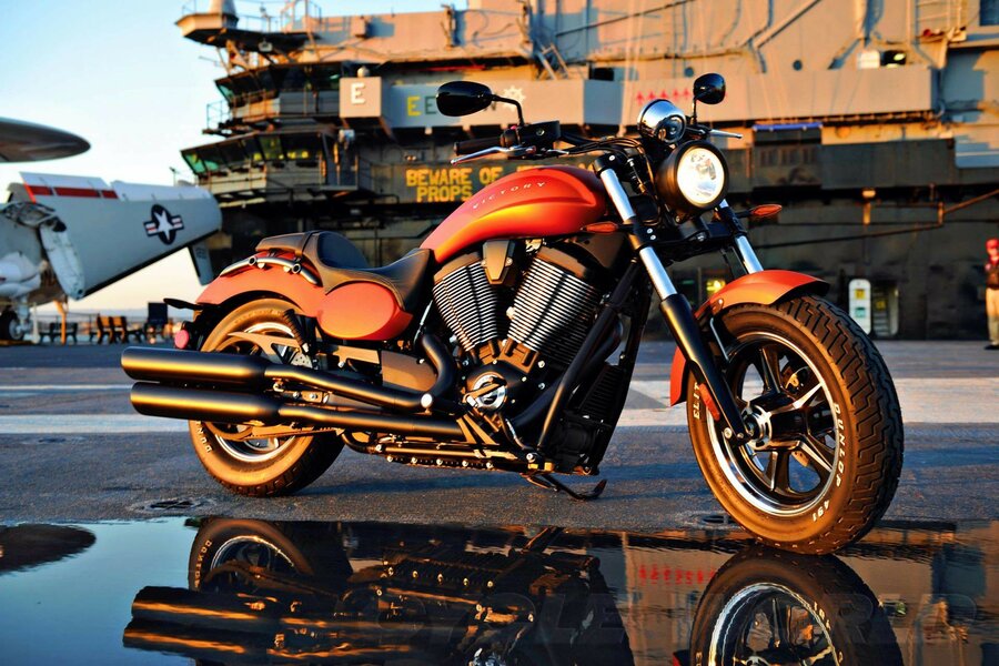 955070-motorcycles-wallpaper-desktop-1920x1280-for-htc.jpg