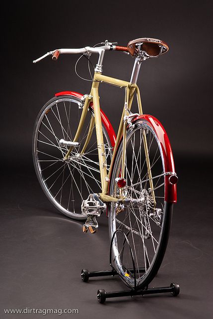 Badass Fixed Gear cruiser style!! I want to build one now! Vintage Bisikletler, Sporlar, Motos...jpg