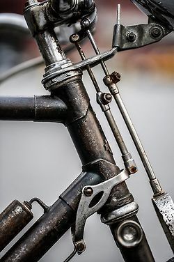 old bicycle #isadoreapparel #roadisthewayoflife #cyclingmemories.jpg