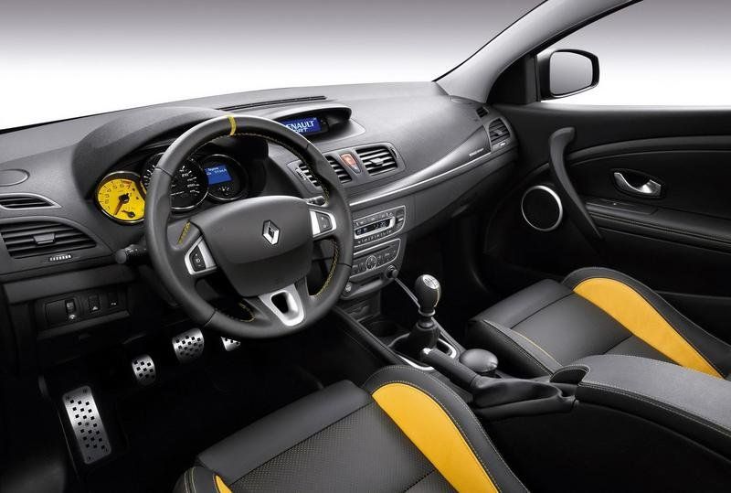 2009-renault-megane-rs-37_800x0w.jpg