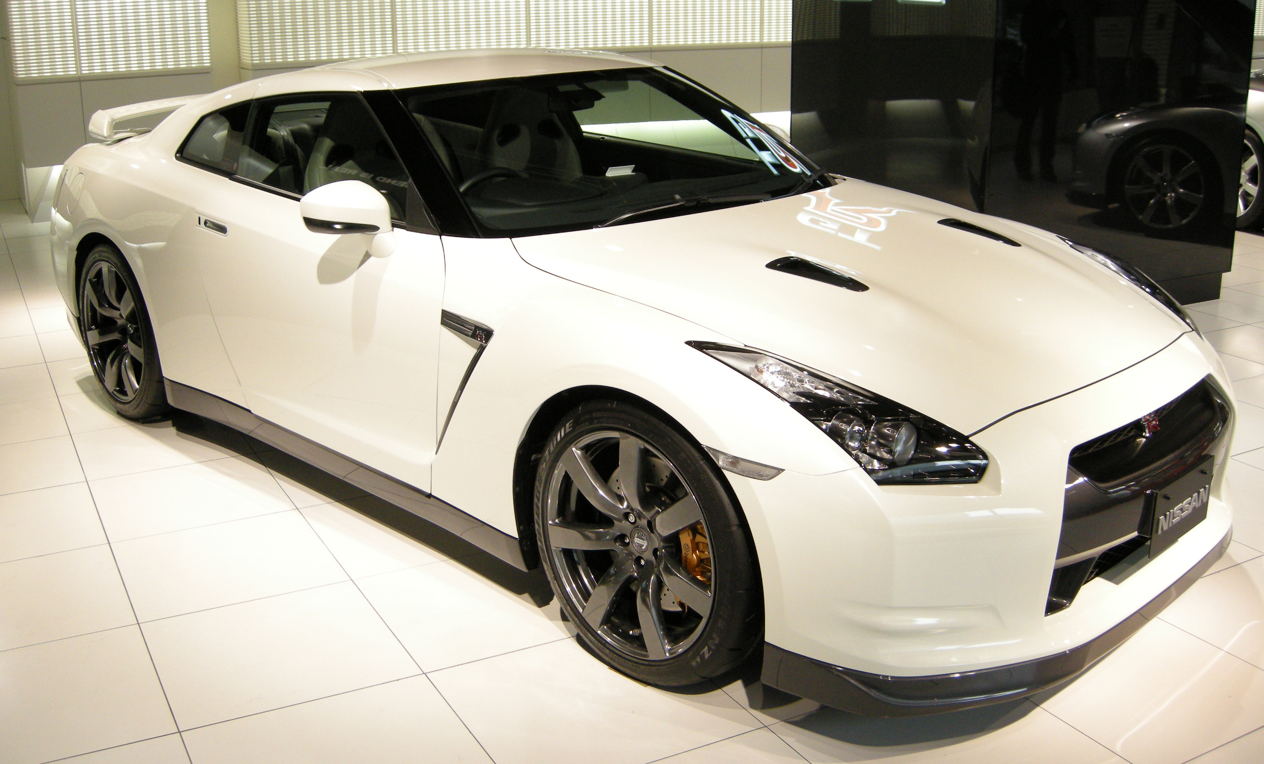 20080208084719!Nissan_GT-R_03.JPG