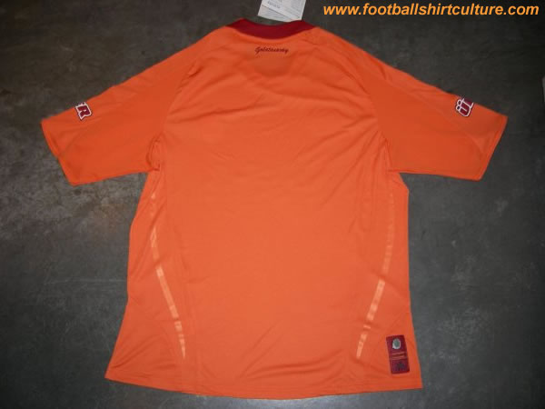 galatasaray_08_09_adidas_away_shirt_back.jpg