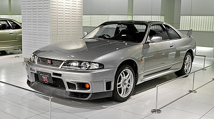 440px-Nissan_Skyline_R33_GT-R_001.jpg