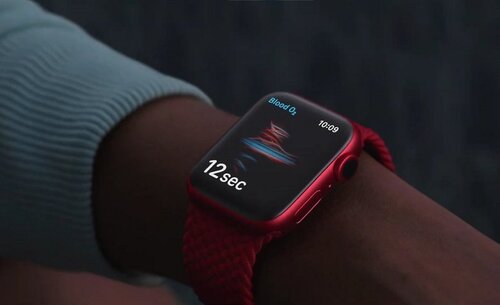 hero-apple-event-_apple-watch-6-product-red-w782.jpg