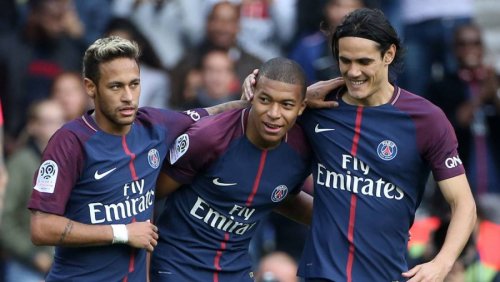 Paris Saint-Germain (PSG), Fransa Kupası'nı müzesine götürdü..jpg