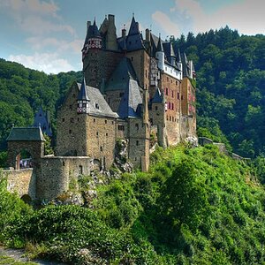 Eltz Castle.jpg