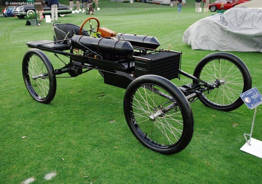 1903 Oldsmobile Pirate Race Car at the Amelia Island Concours d'Elegance.jpg