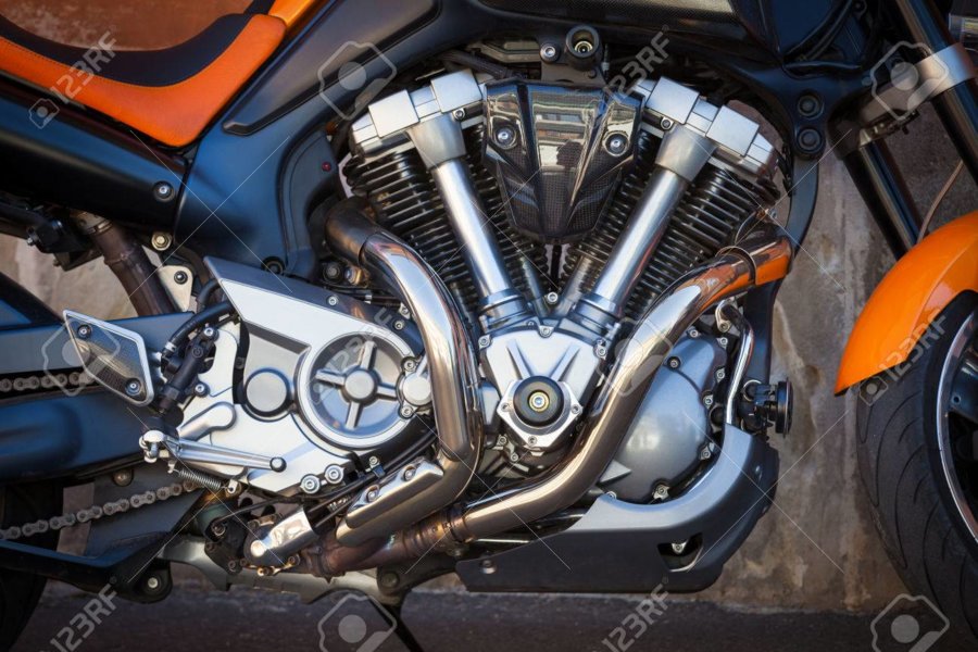 27301349-motorbike-engine-with-exhaust-pipes.jpg