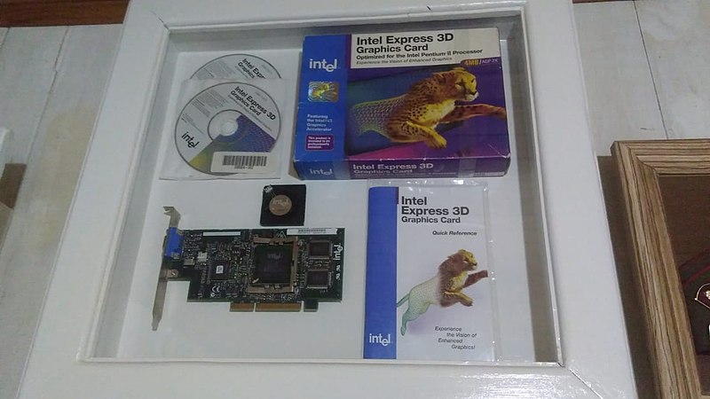 800px-Intel_I740_4mb_3.jpg