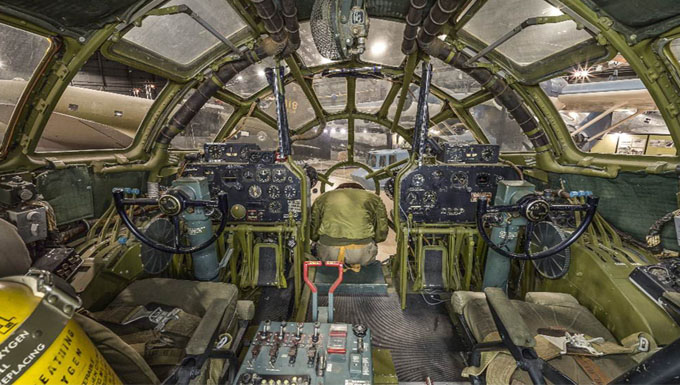 cockpit360.jpg