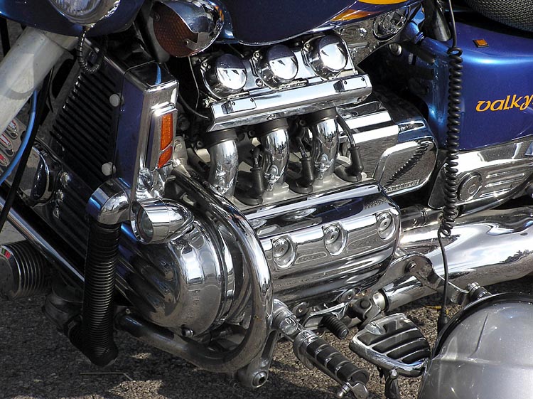 Flat.six.honda.valkyrie.arp.750pix.jpg