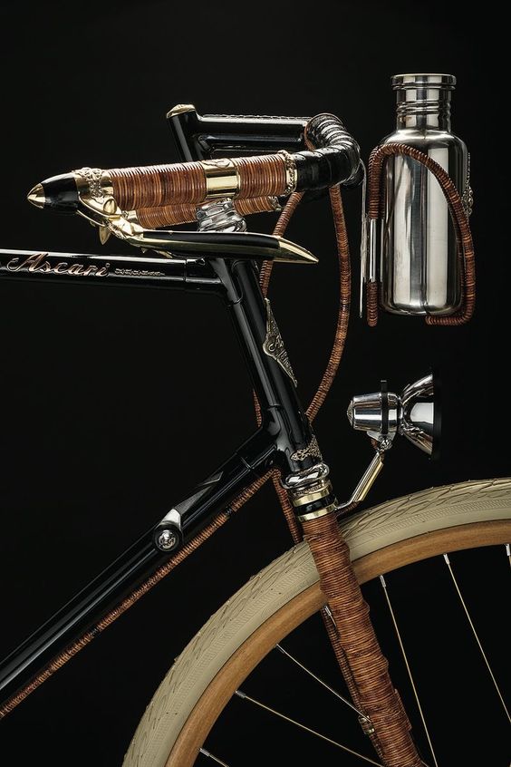 (Photo_ Patrick Farrell)The King Plus, featuring 13 rubies laid into its frame, fork, stem, br...jpg