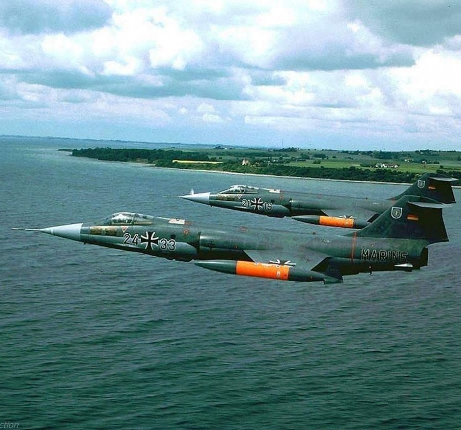 [ #planeoftheweek ]  F-104 Starfighter_  TheLockheed F-104 Starfighterwas a single-enginesuper...jpg