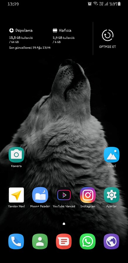 Screenshot_20200829-132903_One UI Home.jpg