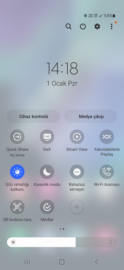 Screenshot_20230101_141827_One UI Home.jpg