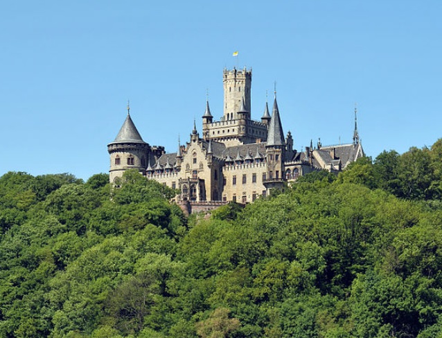 Marienburg-Castle.jpg