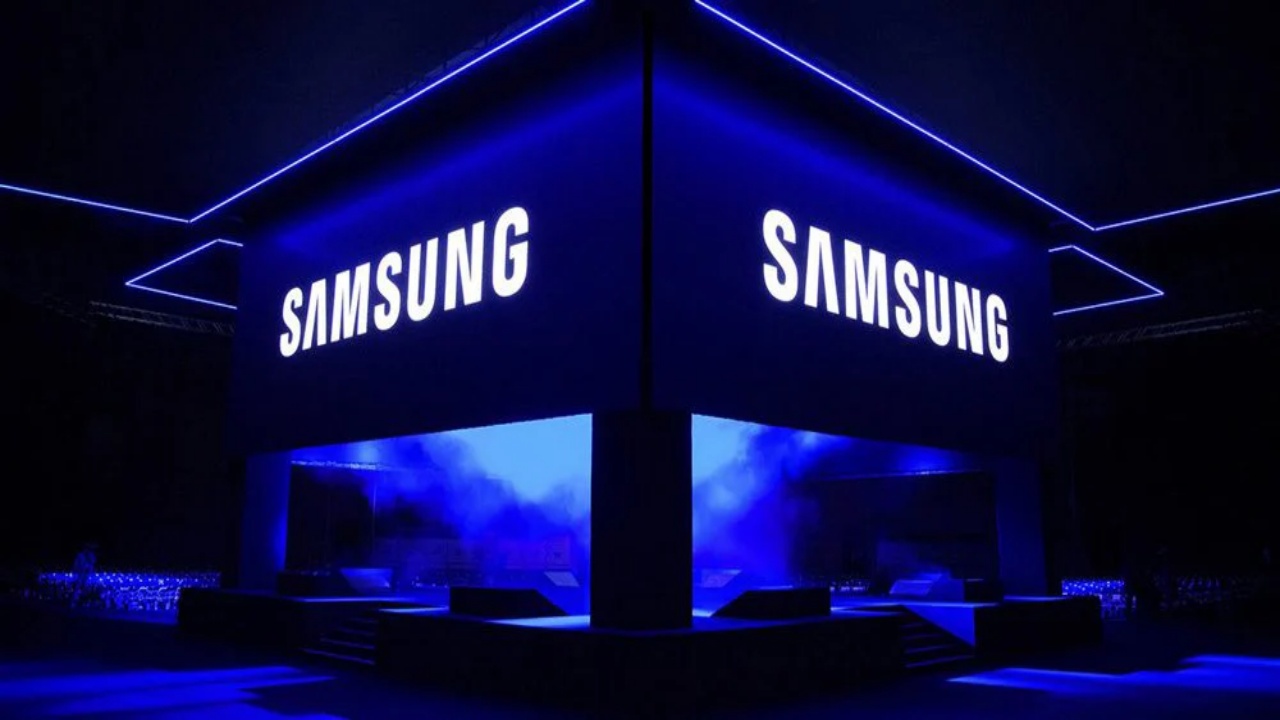 Samsung-OLED-ekran-kalinligini-yari-yariya-dusurecek.jpg