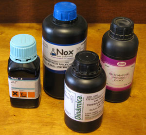 darkroom_8_reagents_04.jpg