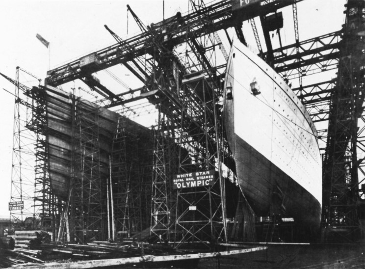 09_titanic_and_olympic.jpg