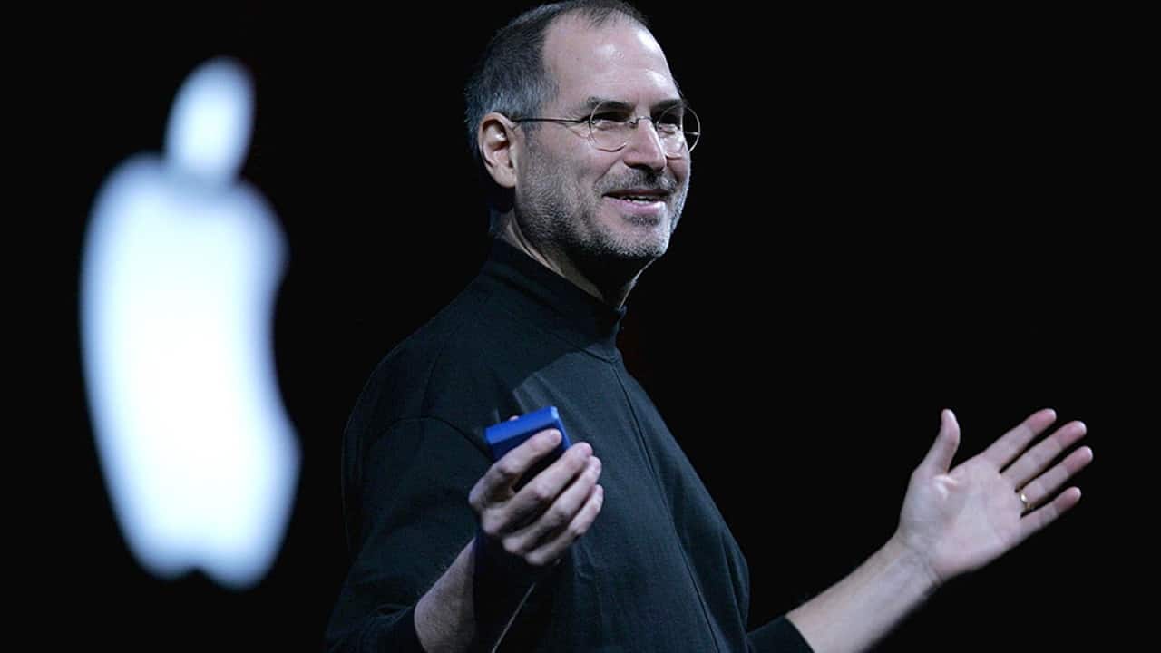 Apple, Steve Jobs'un da savunucusu olduğu i ön ekinden yıllardır sessiz sedasız kurtulmaya çalışıyor.
