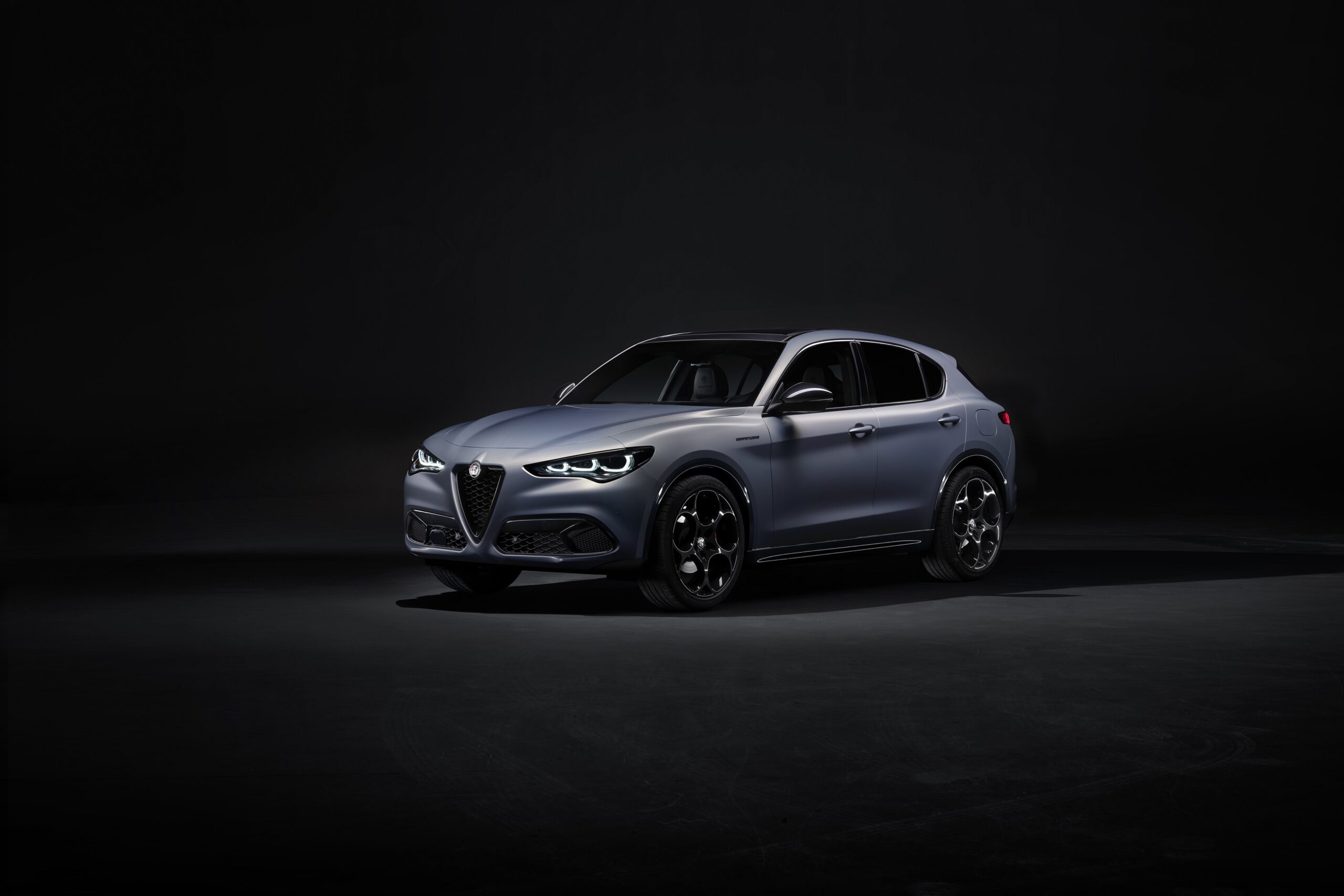 alfa-romeo-stelvio-1-scaled.jpg