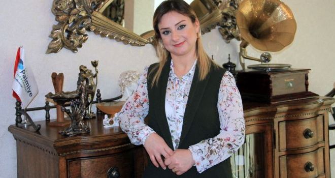 Seval-Kirmit-Yazar.jpg