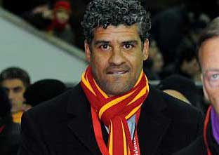 rijkaard-skandali-dogruladi-509860.Jpeg