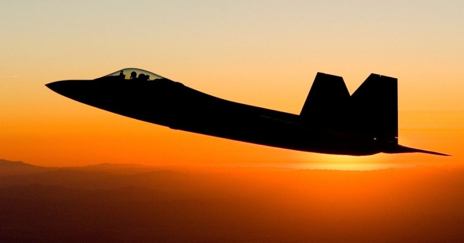 F-22-icin-yolun-sonu-mu-ABDden-6.-nesil-ucakla-ilgili-kritik-aciklama.jpg