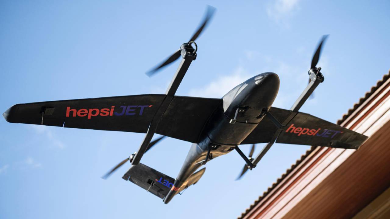 hepsiburada-sdn-summit-drone-teslimati-1.jpg