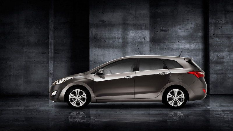 hyundai-i30-wagon-2_800x0w.jpg