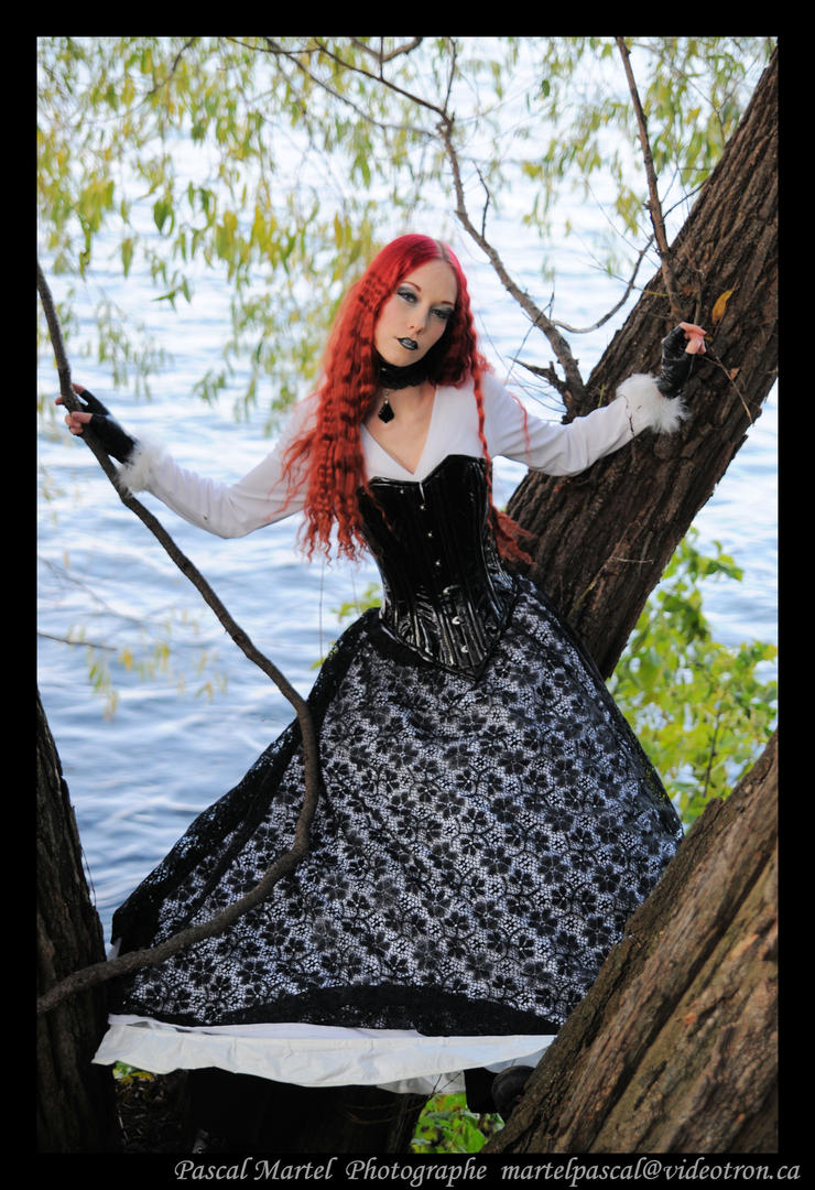 gothic_witch_6_by_whipmaster2007.jpg