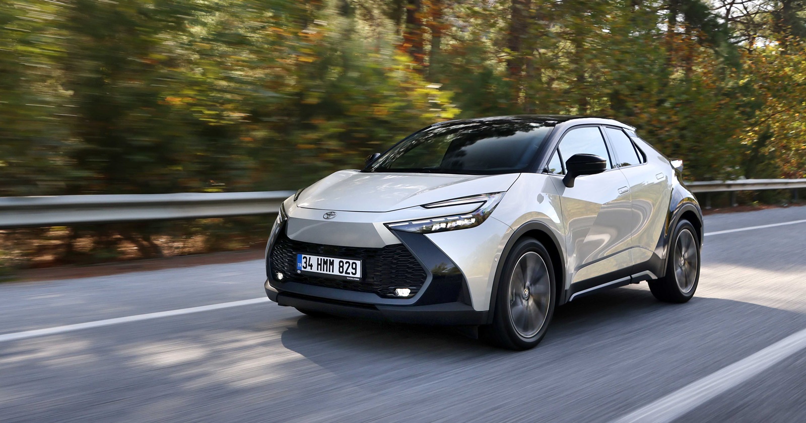 Yeni-Toyota-C-HR-Hybrid-4.jpg