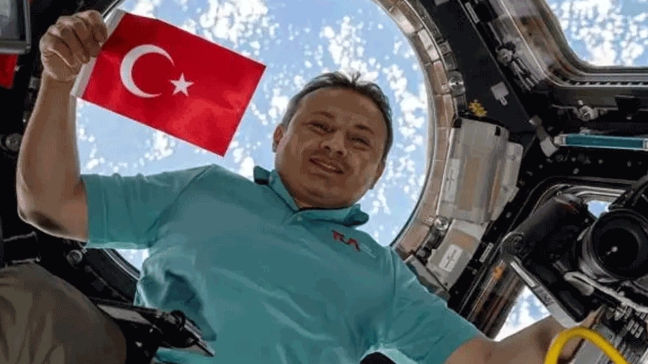 ilk-turk-astronot-gezeravci-donusu-ertelendi-1.webp
