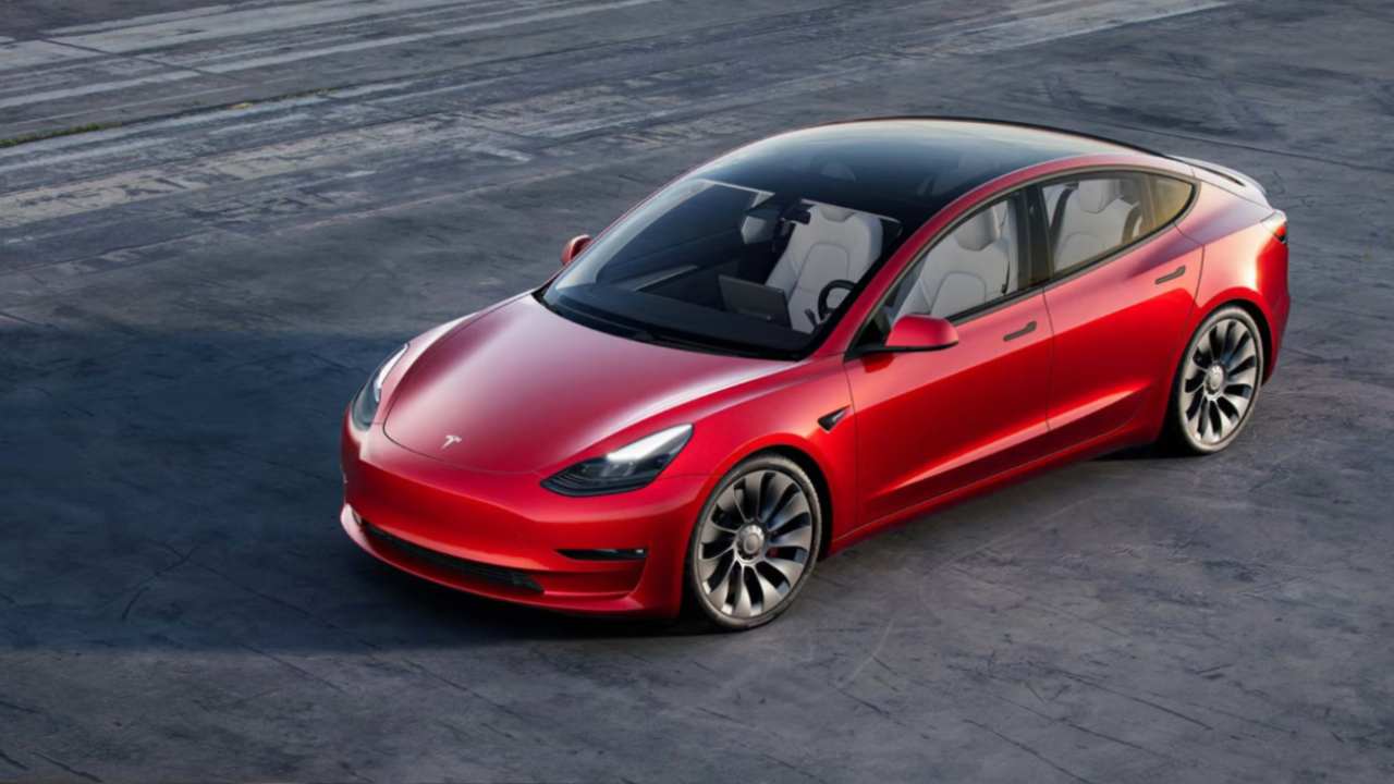 tesla-model-3-uzun-menzilli-varyant-stokta.jpg