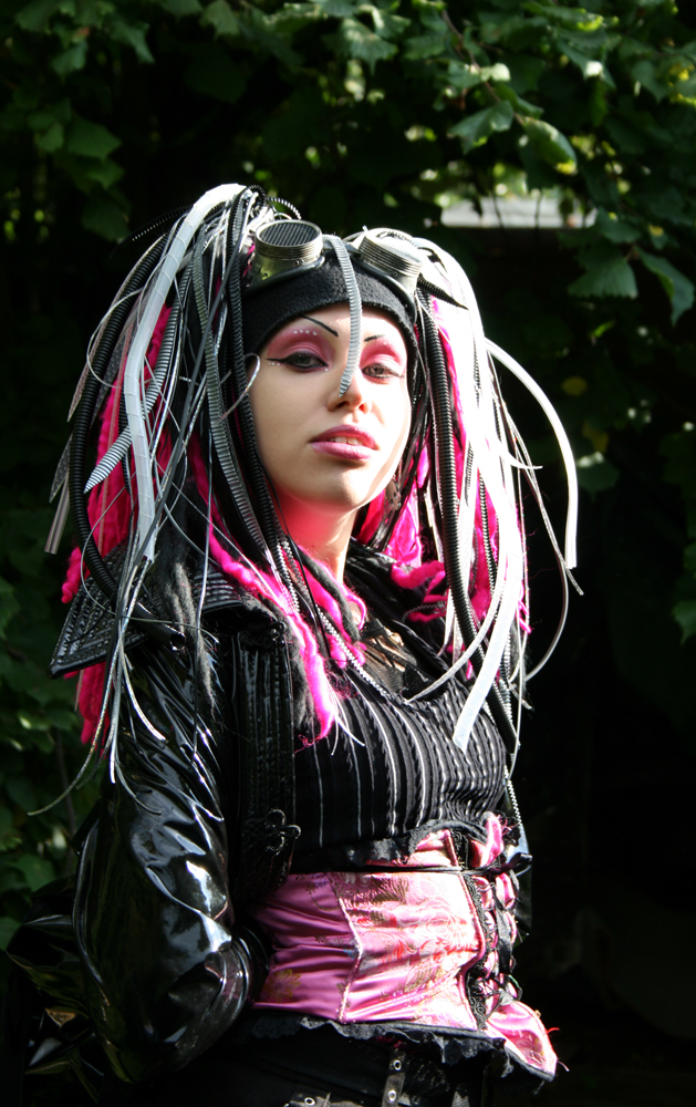 Cybergoth_Princess_7_by_Bobbu.jpg