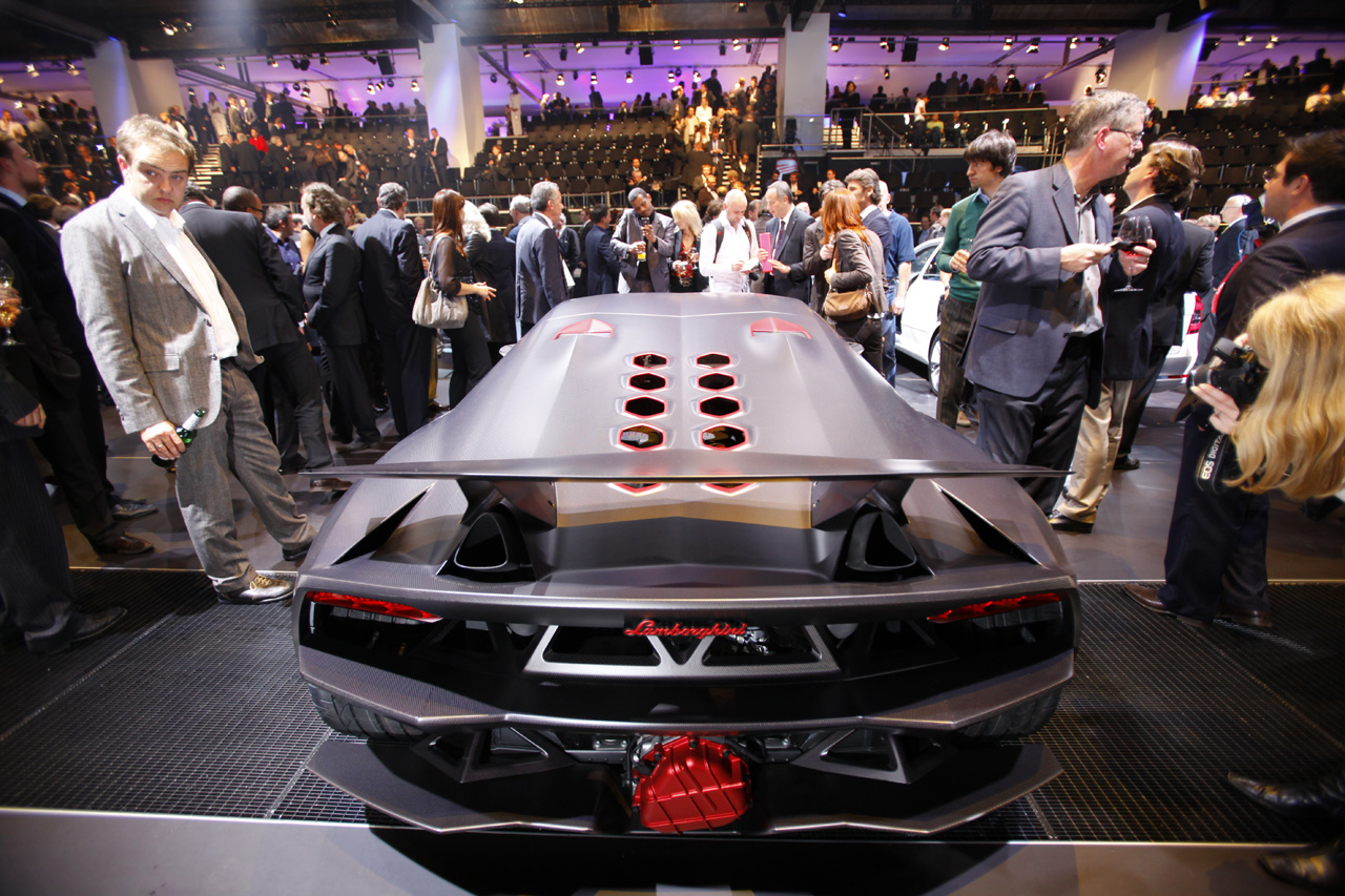 06-lamborghini-concept.jpg