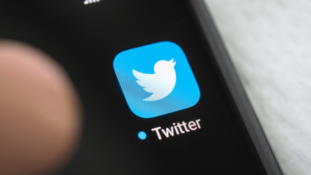 twitter-hiring-is-ilani-3.webp