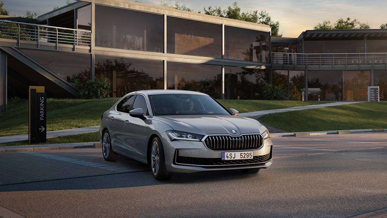 yeni-skoda-superb-turkiye-fiyati-1.jpg