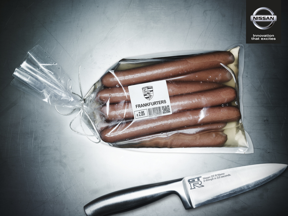 Nissan_GTR_Frankfurters.jpg
