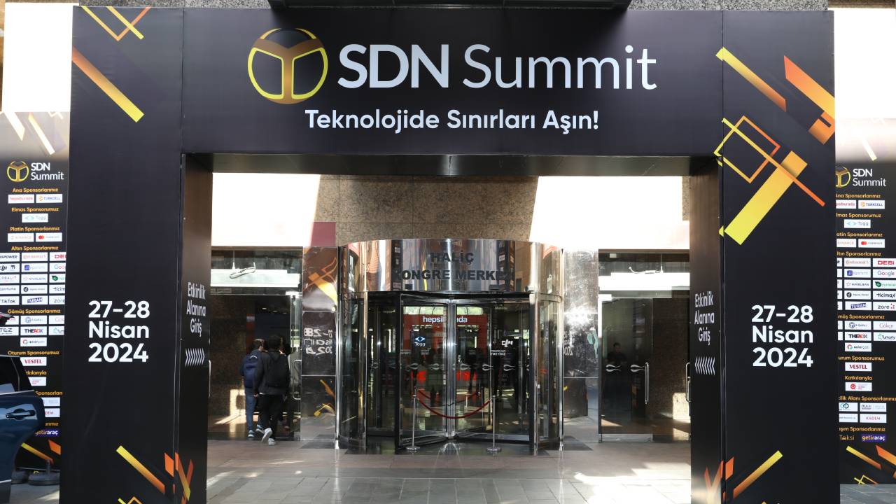 sdn-summit-2024-7-500-misafiri-agirladi-1.jpg