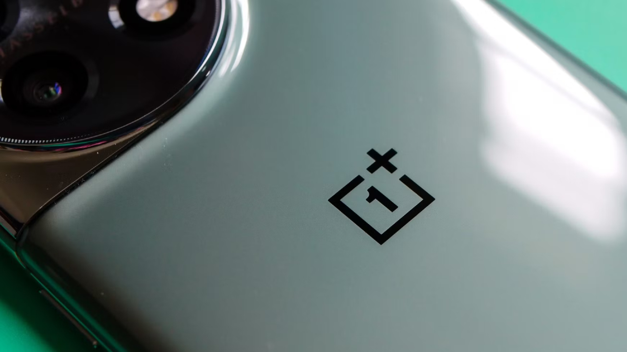 OnePlus doğruladı! Katlanabilir telefon resmen geliyor
