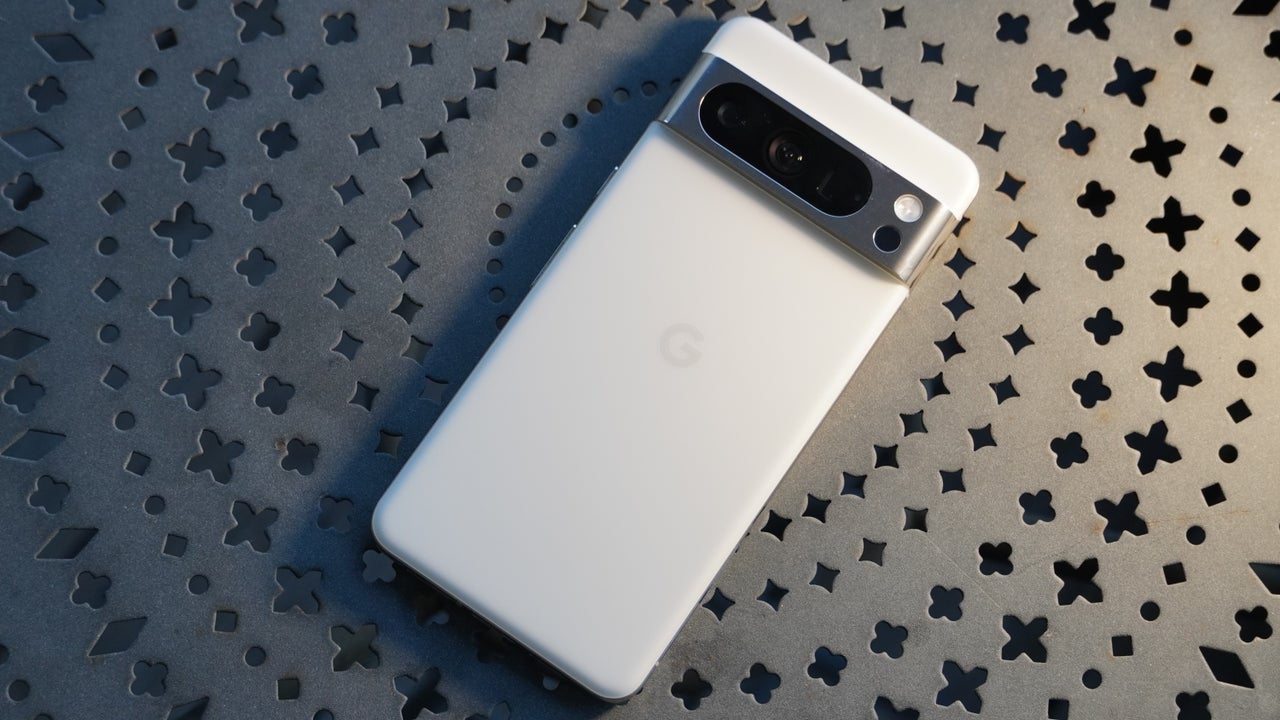 google-pixel-8-pro-yeni-rengi-mint-yesili1.jpg