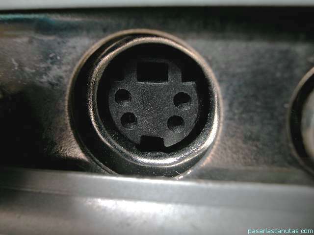 s-video_a_scart_1_04.JPG