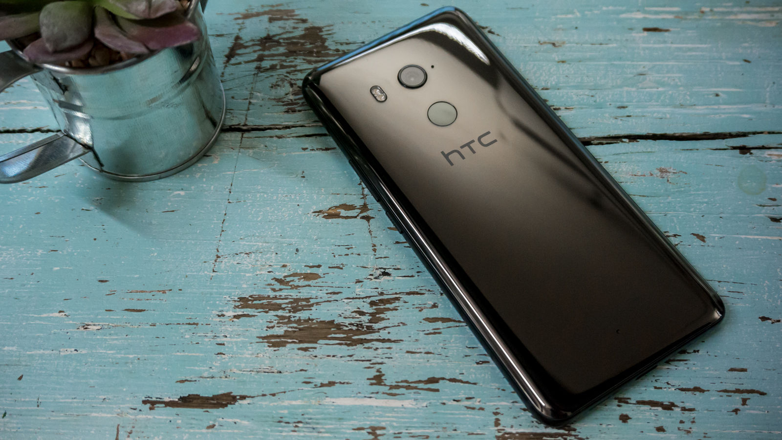 cift-on-kamerali-htc-u11-eyes-ortaya-cikti.jpg