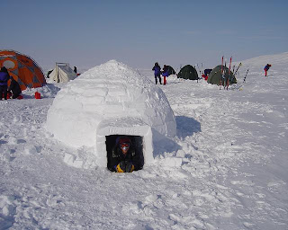 20050416-nw-igloo.jpg