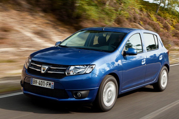2013-Dacia-Sandero-4%5B2%5D.jpg