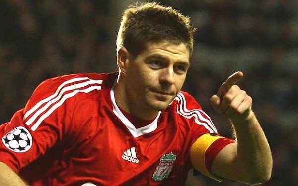 steven-gerrard-liverpool-bayrak-futbolcu-600x375.jpg