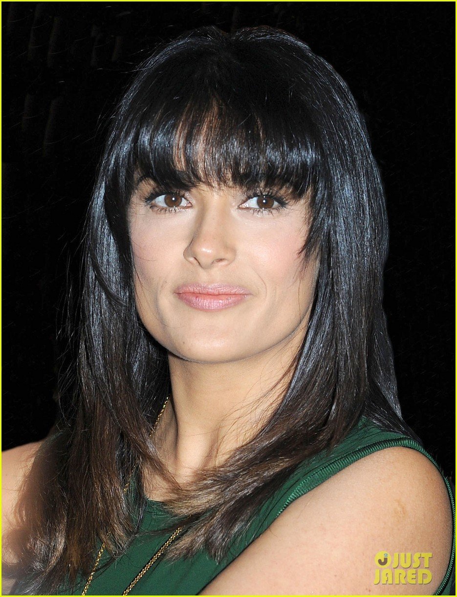 salma-hayek-shorter-bangs-04.jpg