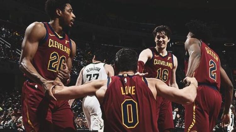 Cedi Osman'lı Cavs, Ersan'lı Bucks'ı devirdi!