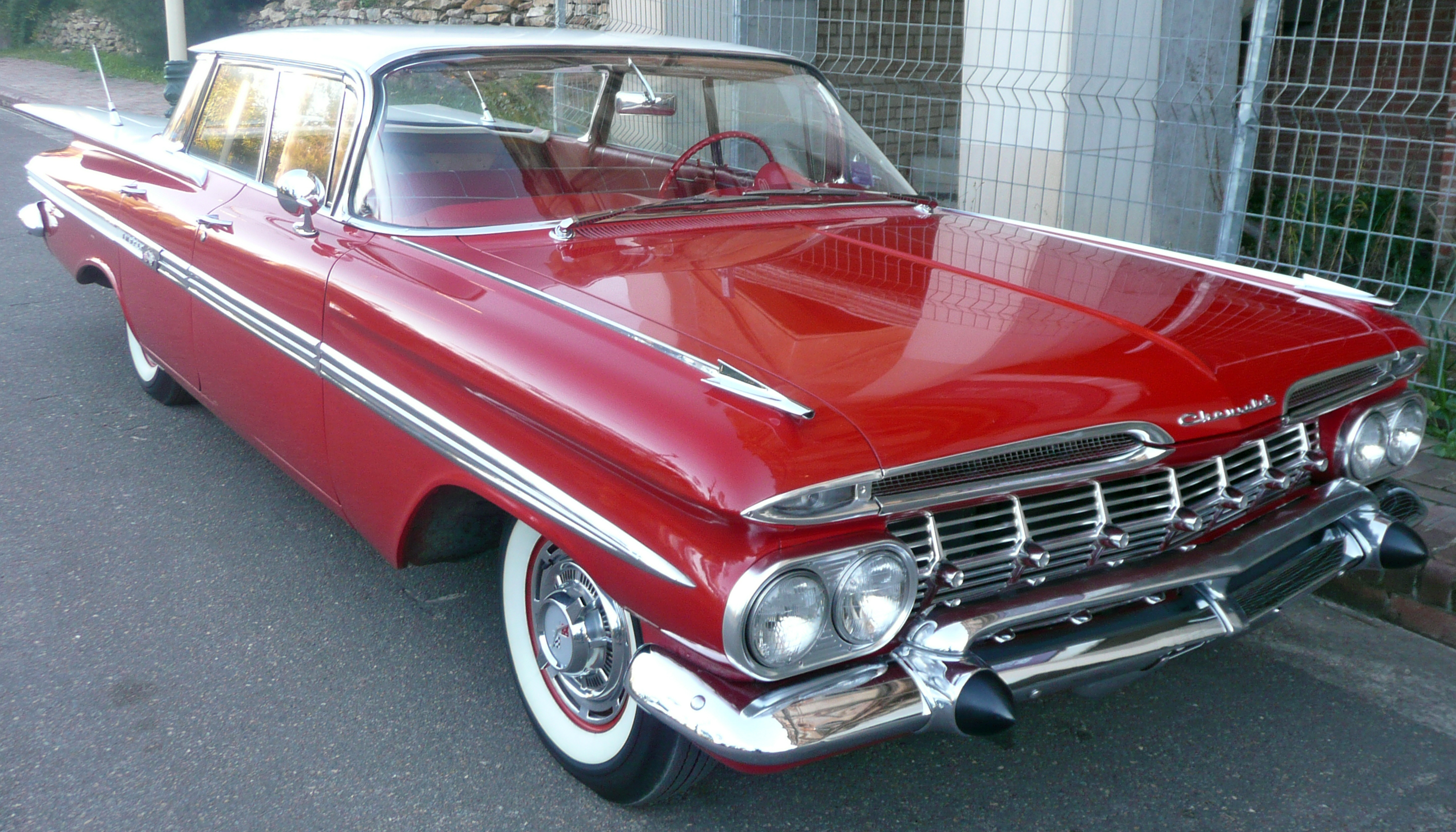 1958-1960_Chevrolet_Impala_sedan_01.jpg